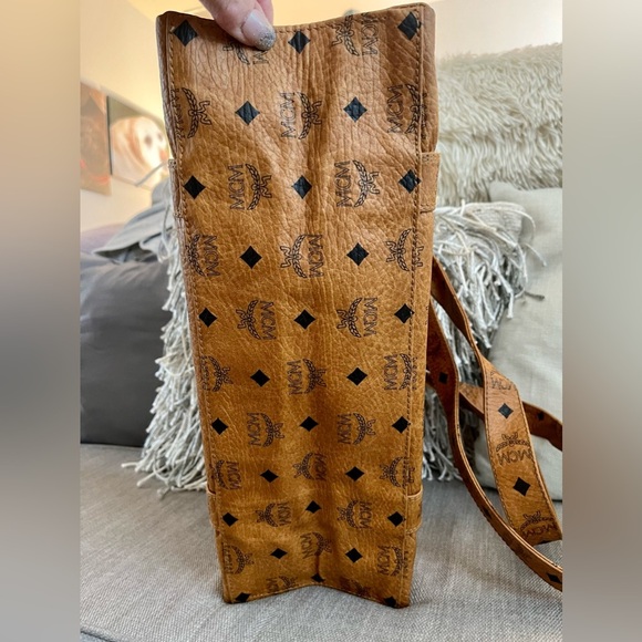 ⭐️COA⭐️ MCM VISETOS SHOPPER TOTE~MADE IN GERMANY~ ⚡️BEAUTIFUL VINTAGE BAG⚡️ - Picture 2 of 16